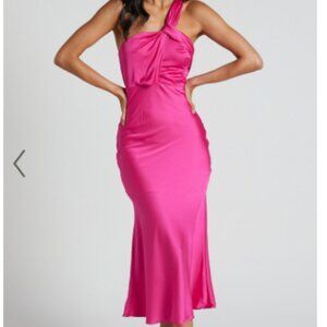 CARMELLA MIDI DRESS - ONE SHOULDER TWIST DETAIL DRESS IN FUCHSIA